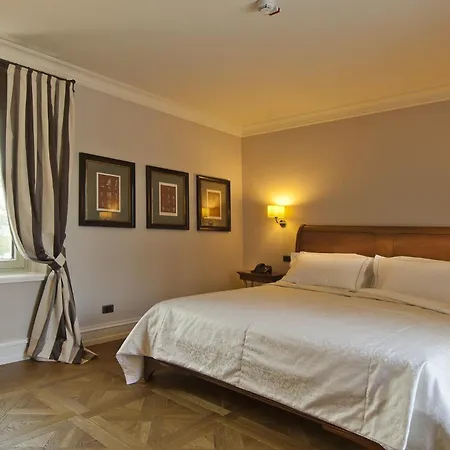 Hotel Necchi Alla Portalupa Gambolo