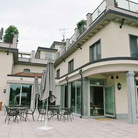 Hotel Necchi Alla Portalupa