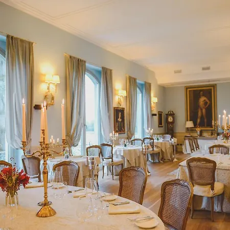 Hotel Necchi Alla Portalupa